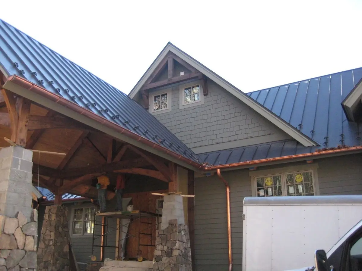 Craftsman Roofing team delivering quality roofing work in Moreno Knolls